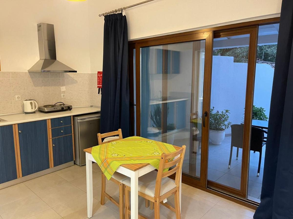 Sunset Studios & Apartments Koukounaries Ngoại thất bức ảnh