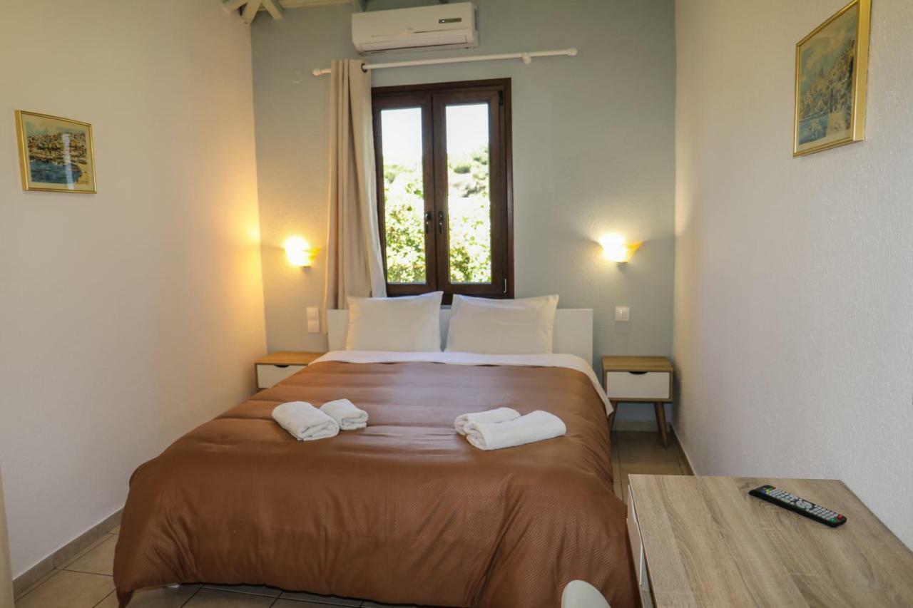 Sunset Studios & Apartments Koukounaries Ngoại thất bức ảnh
